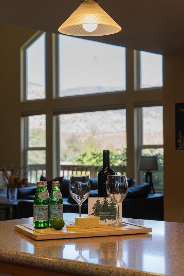 Epic View A Luxury House On A Hill River 10 Min Holiday home Kernville